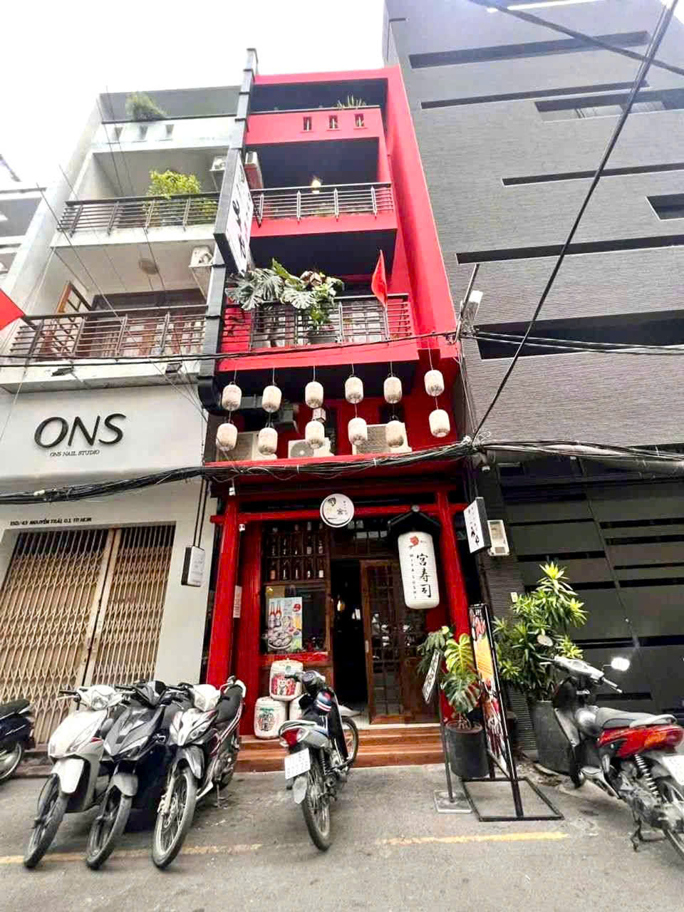 QUẬN 1: BÁN NHÀ HÀNG NHẬT 5 TẦNG MẶT TIỀN HXH 8M NGUYỄN TRÃI,P.BẾN THÀNH- DT 67M2- 4M*17M- HDT 60TR/TH- CHÍNH CHỦ 0938676685 CHÀO GIÁ 36,9T