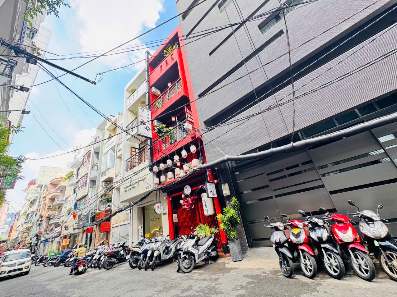 QUẬN 1: BÁN NHÀ HÀNG NHẬT 5 TẦNG MẶT TIỀN HXH 8M NGUYỄN TRÃI,P.BẾN THÀNH- DT 67M2- 4M*17M- HDT 60TR/TH- CHÍNH CHỦ 0938676685 CHÀO GIÁ 36,9T