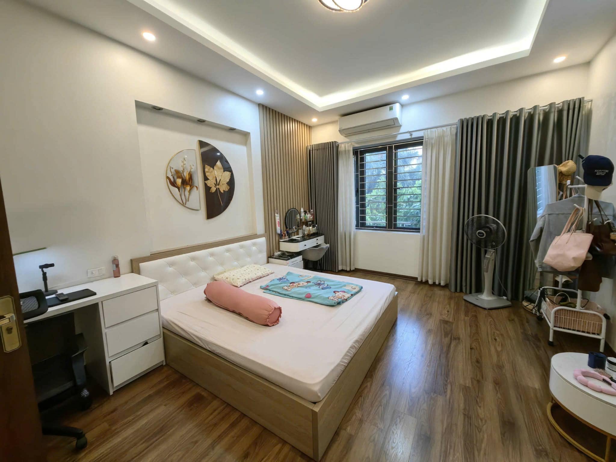 Bán nhà mặt phố Phố Huế, 65m2, mặt tiền 5.7m, 59.5 tỉ, vị trí đẹp, kinh doanh đỉnh, pháp lý chuẩn