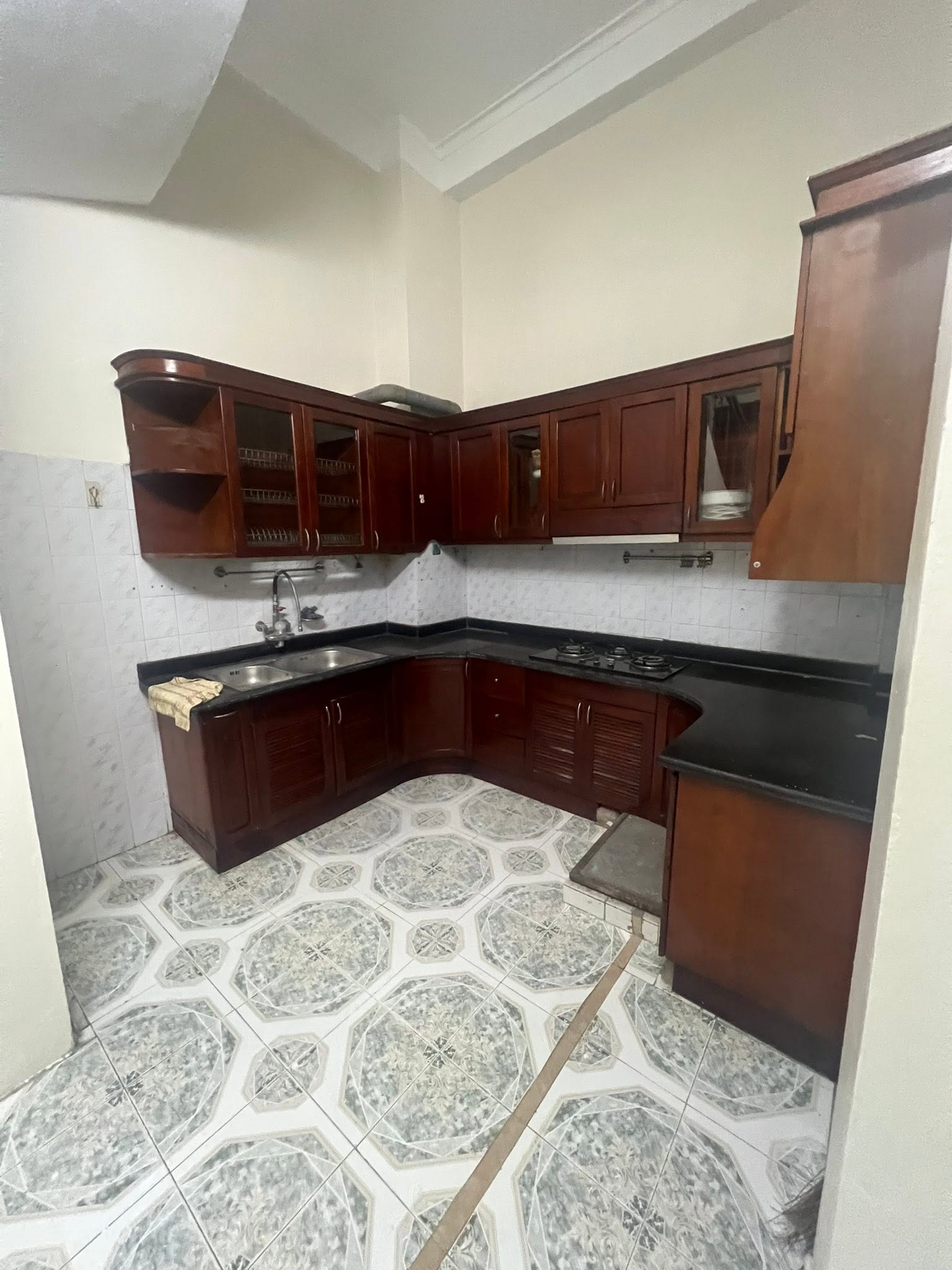 Bán nhà Lò Đúc, 45m2, mặt tiền 9m, 16.5 tỉ, cách 1 nhà ra phố, ngõ rộng thoáng