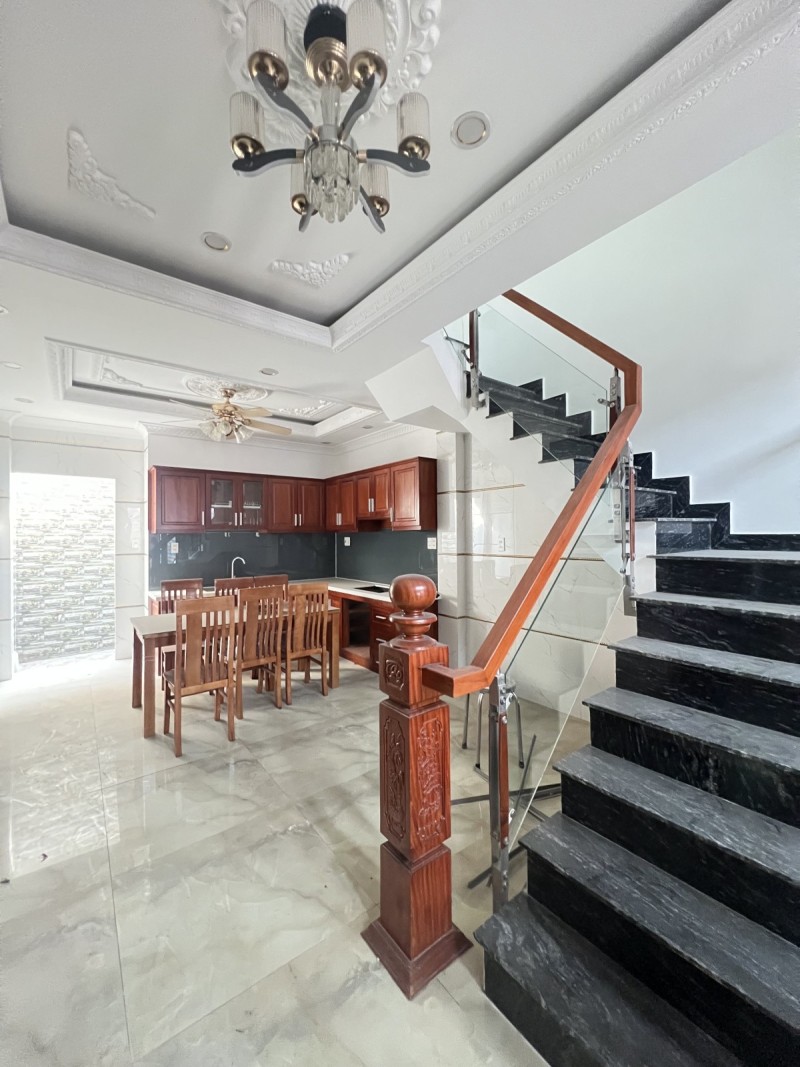 Bán nhà 4 tầng 60m2 đường số 5, Linh Tây, Thủ Đức, TP HCM. sổ hồng riêng. Giá 8,9 tỷ.