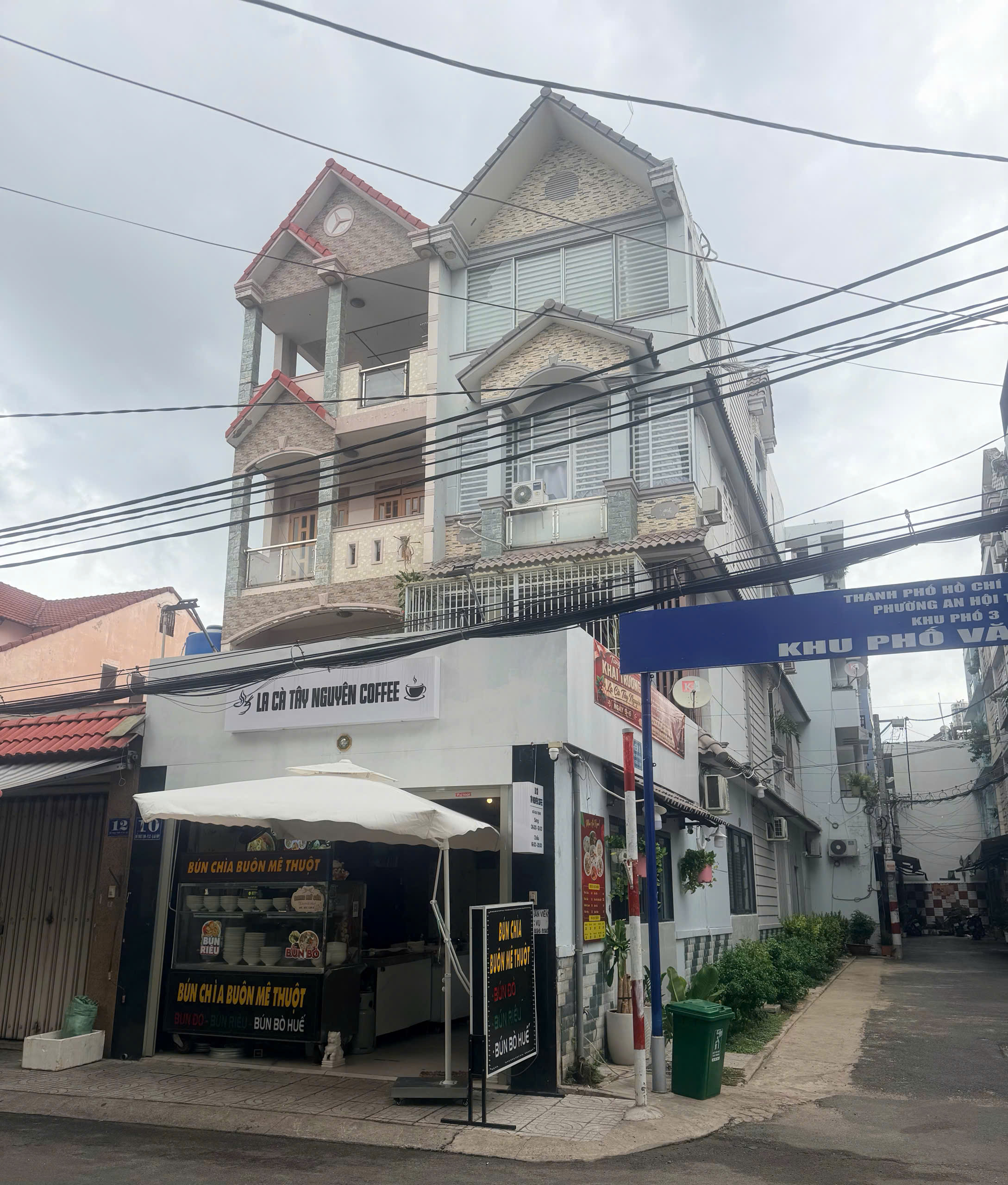 SANG NHƯỢNG QUÁN ĂN & CAFE – ĐANG KINH DOANH ỔN ĐỊNH Địa chỉ: 10 Đỗ Thúc Tịnh, Phường An Hội Tây, TP. Hồ Chí Minh