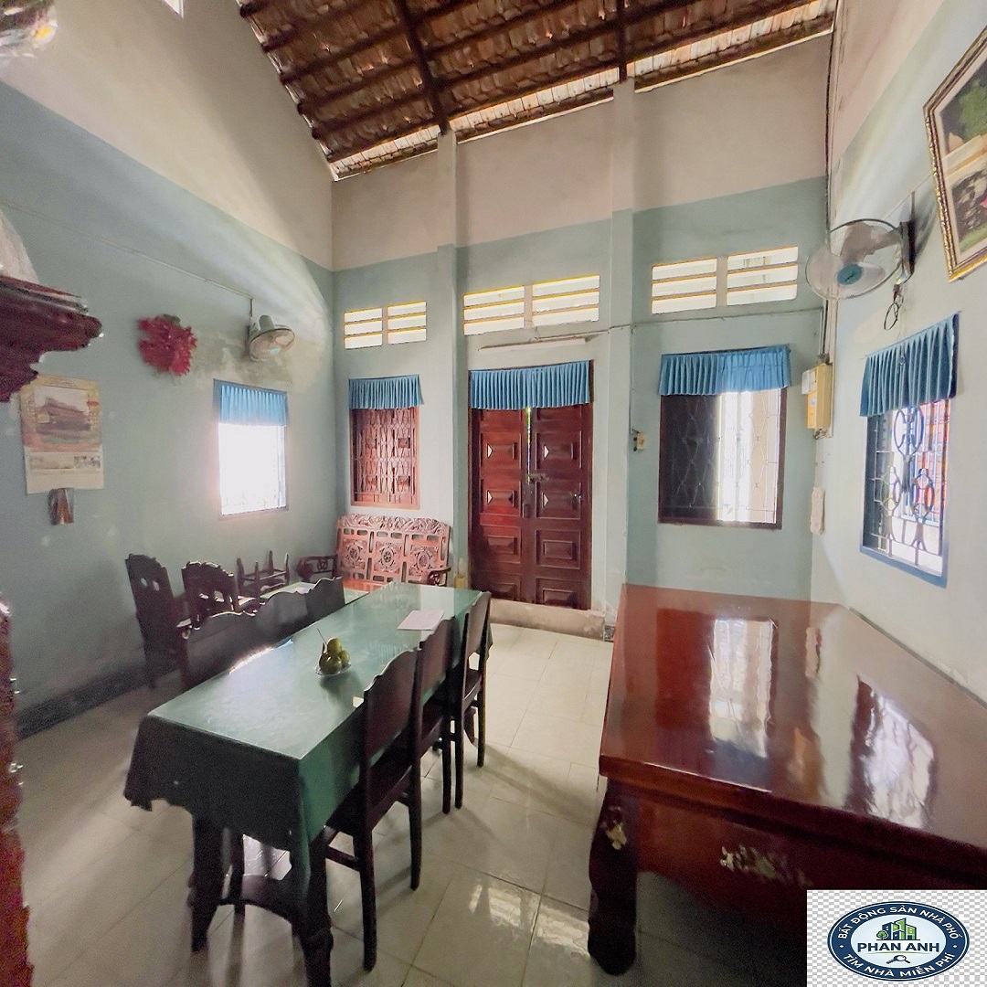 Nhà 2 mặt tiề.n hiếm gặp, ngay sát Đỗ Xuân Hợp. 186m² đất, mà chỉ có 14 tỏi hơn…