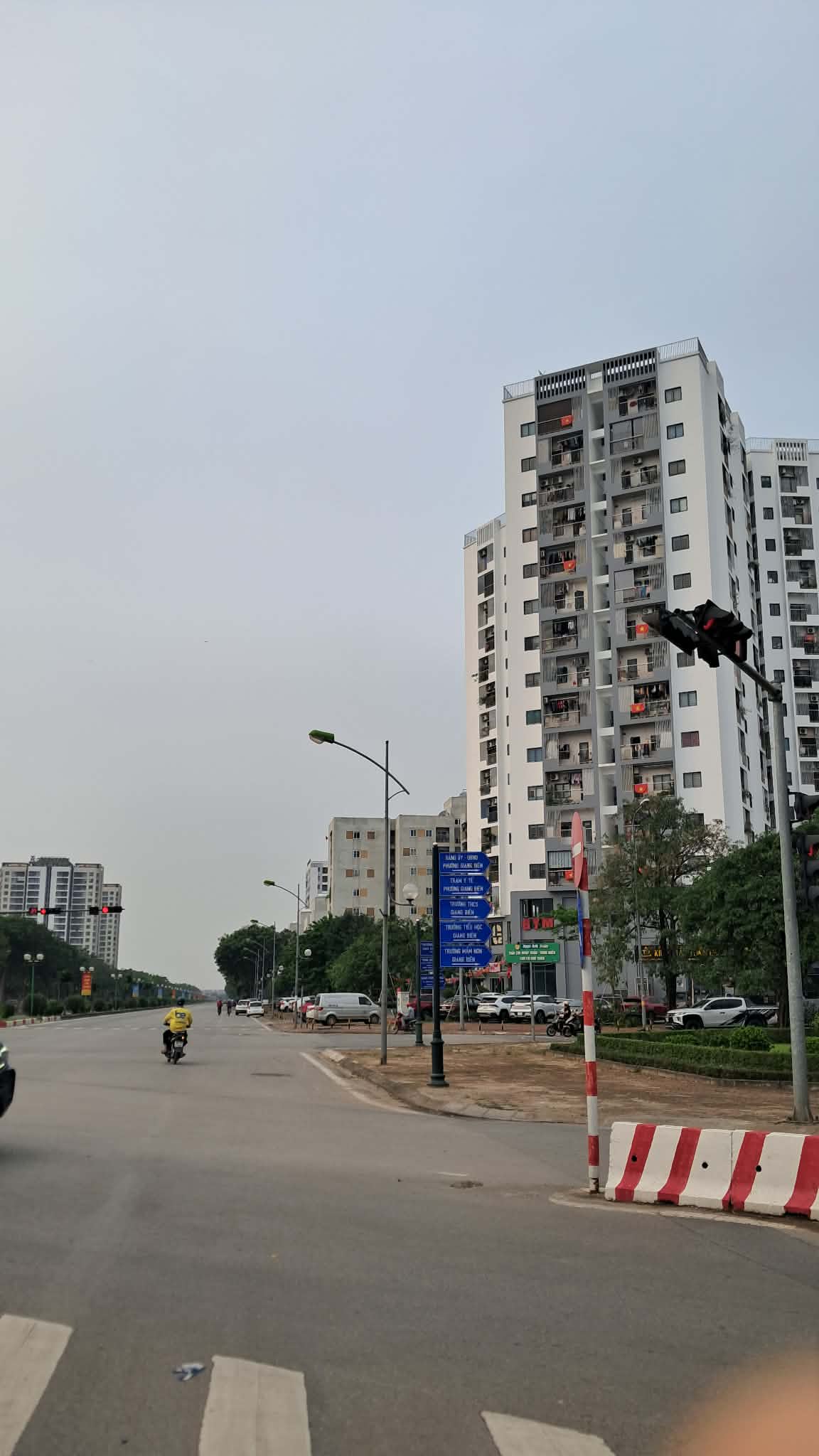 BÁN ĐẤT VIỆT HƯNG 75M2- VỈA HÈ, Ô TÔ TRÁNH- LÔ GÓC SIÊU THOÁNG- HƠN 15 TỶ