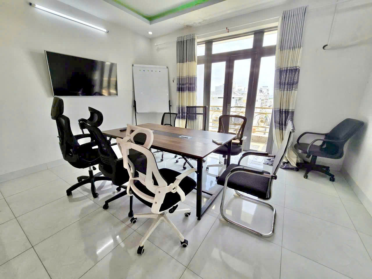 Bán nhà khu Tên Lửa, MTKD đường Số 1, 4x20m, 5 tấm, vị trí đẹp giá 15.8 tỷ thương lượng chính chủ