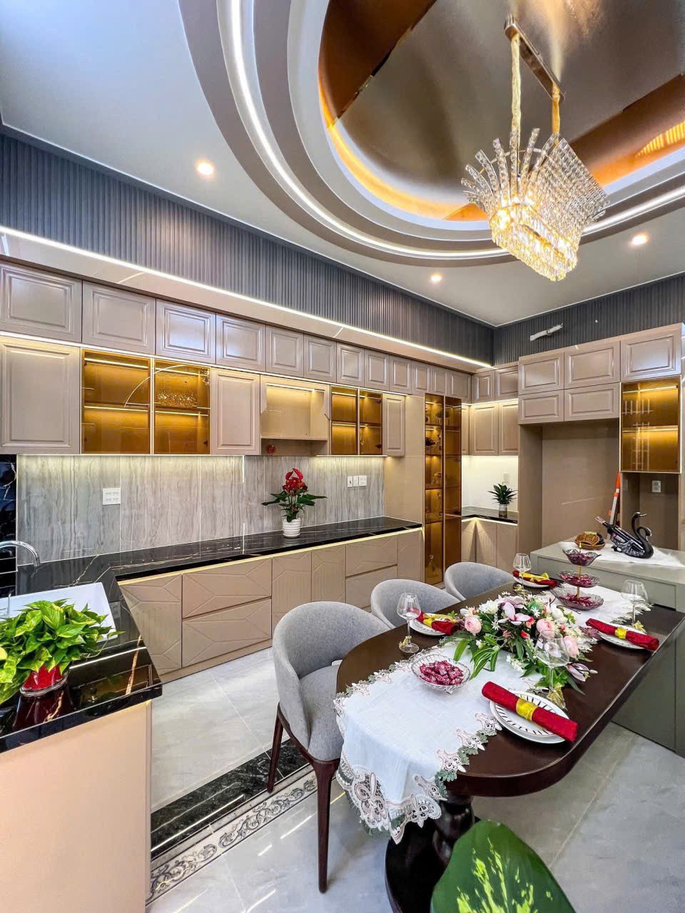 BÁN NHÀ PHỐ HIỆN ĐẠI TRỆT 2 LẦU FULL NỘI THẤT, KDC THỚI NHỰT 2, Đường Chu Văn An, Tân An, TP Cần Thơ