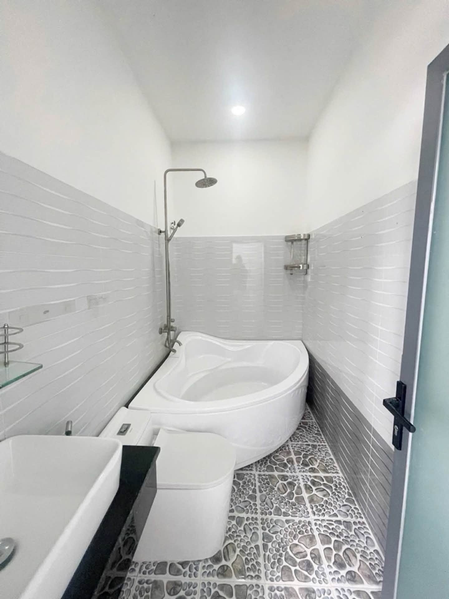 BÁN TÒA CHDV 4 TẦNG MÃ LÒ – GIÁP TÂN PHÚ – 96M2 (6x16m) – DOANH THU 50 TR-4