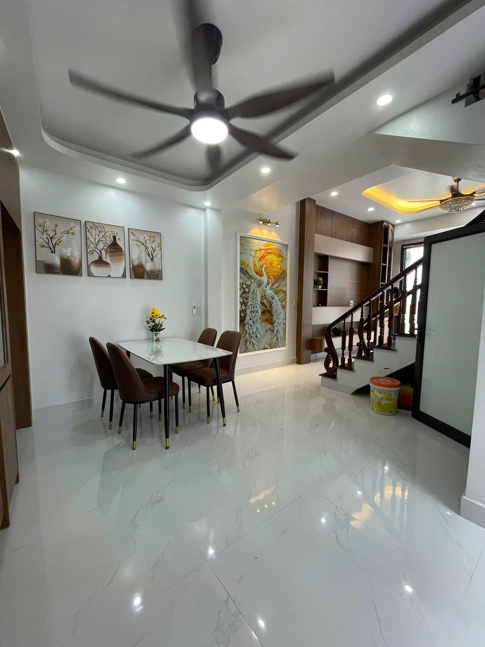 Nhà 3 tầng Nguyễn Hữu Cầu dôi dư hơn 40m2 xe 3.5 tấn vào cửa giá 2.x tỷ