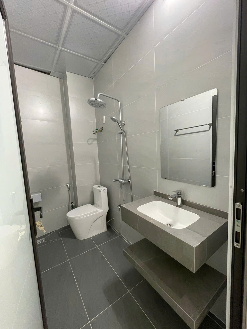 Nhà 3 tầng Nguyễn Hữu Cầu dôi dư hơn 40m2 xe 3.5 tấn vào cửa giá 2.x tỷ-4