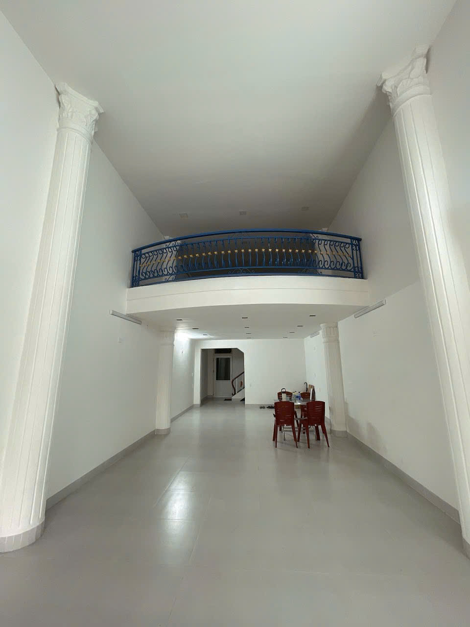 Cho thuê nhà mặt tiền Hải Châu đường Trần Quốc Toản kết cấu thông suốt 140 m2  giá tốt