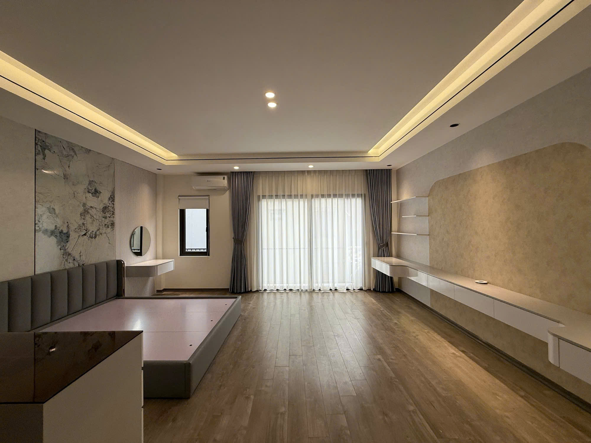 Sở hữu nhà dòng tiền Ngọc Lâm,DT 50M,MT khủng 9M,thang máy,gara ô tô,KD đỉnh.Nhỉnh 16 tỷ-3