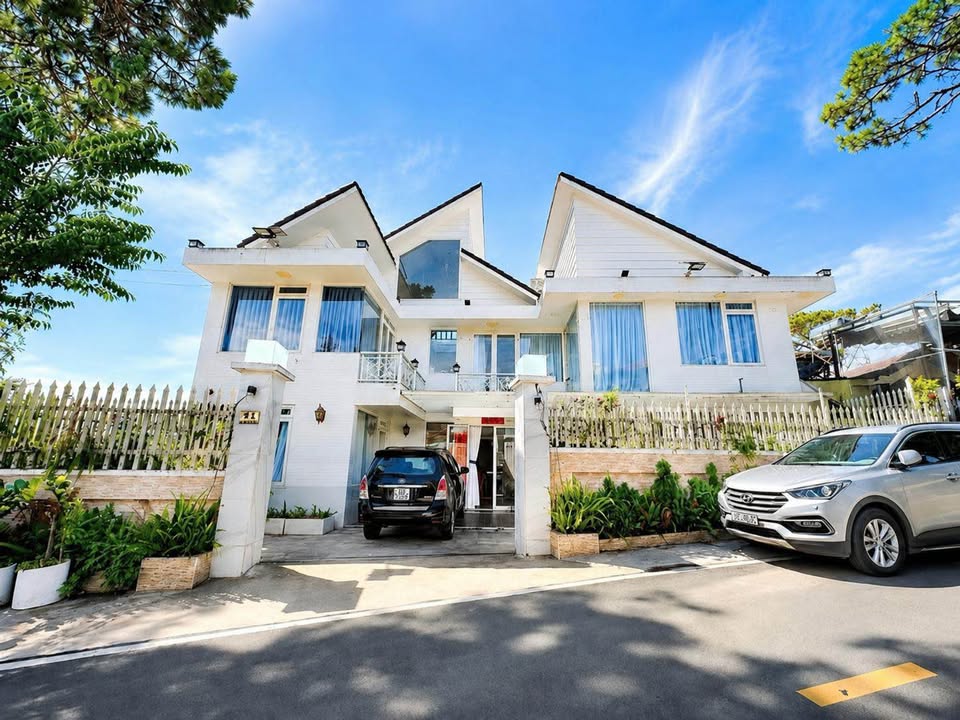 VILLA 2 MẶT TIỀN ĐỒI YÊN THẾ ĐẬM CHẤT ĐÀ LẠT NGAY CUNG NAM PHƯƠNG HOÀNG HẬU-1