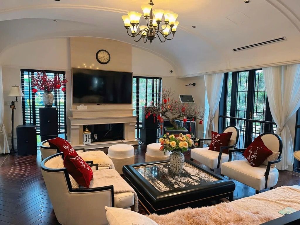 BÁN NHÀ BÁT KHỐI, LONG BIÊN 100M2- 3 Tầng- MẶT HỒ, Ô TÔ TRÁNH-22.x Tỷ