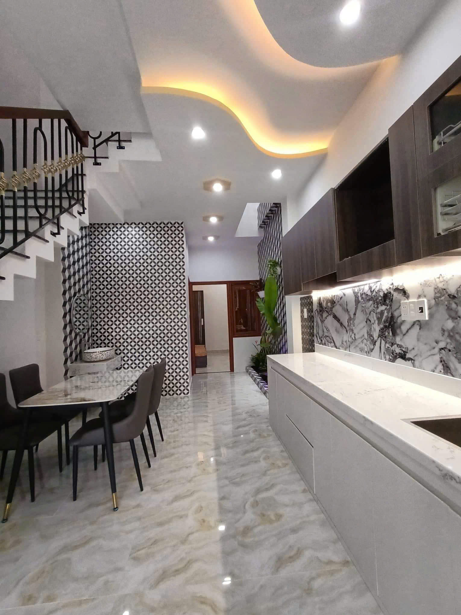 HẠ CHÀO 100 TRIỆU – NHÀ KIỆT Ô TÔ TÔ HIỆU- ĐÀ NẴNG, GIÁ CỰC TỐT-3