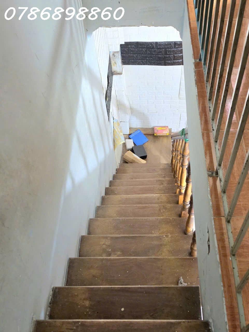 BÁN NHÀ 2 TẦNG HẺM XE HƠI 4 CHỖ – ĐƯỜNG CHUYÊN DÙNG CHÍNH, QUẬN 7