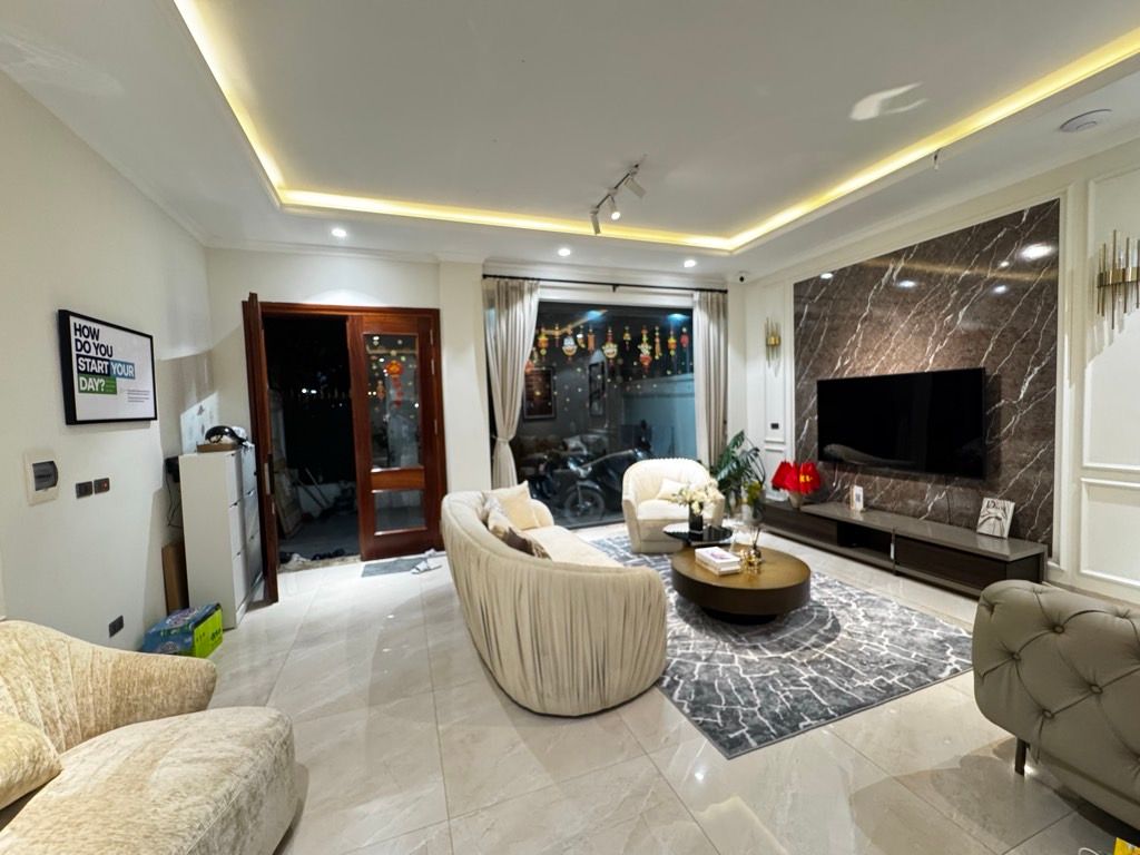 BÁN BIỆT THỰ VIỆT HƯNG 120M2- 4 Tầng MẶT PHỐ CỰC ĐẸP- KINH DOANH-4x Tỷ