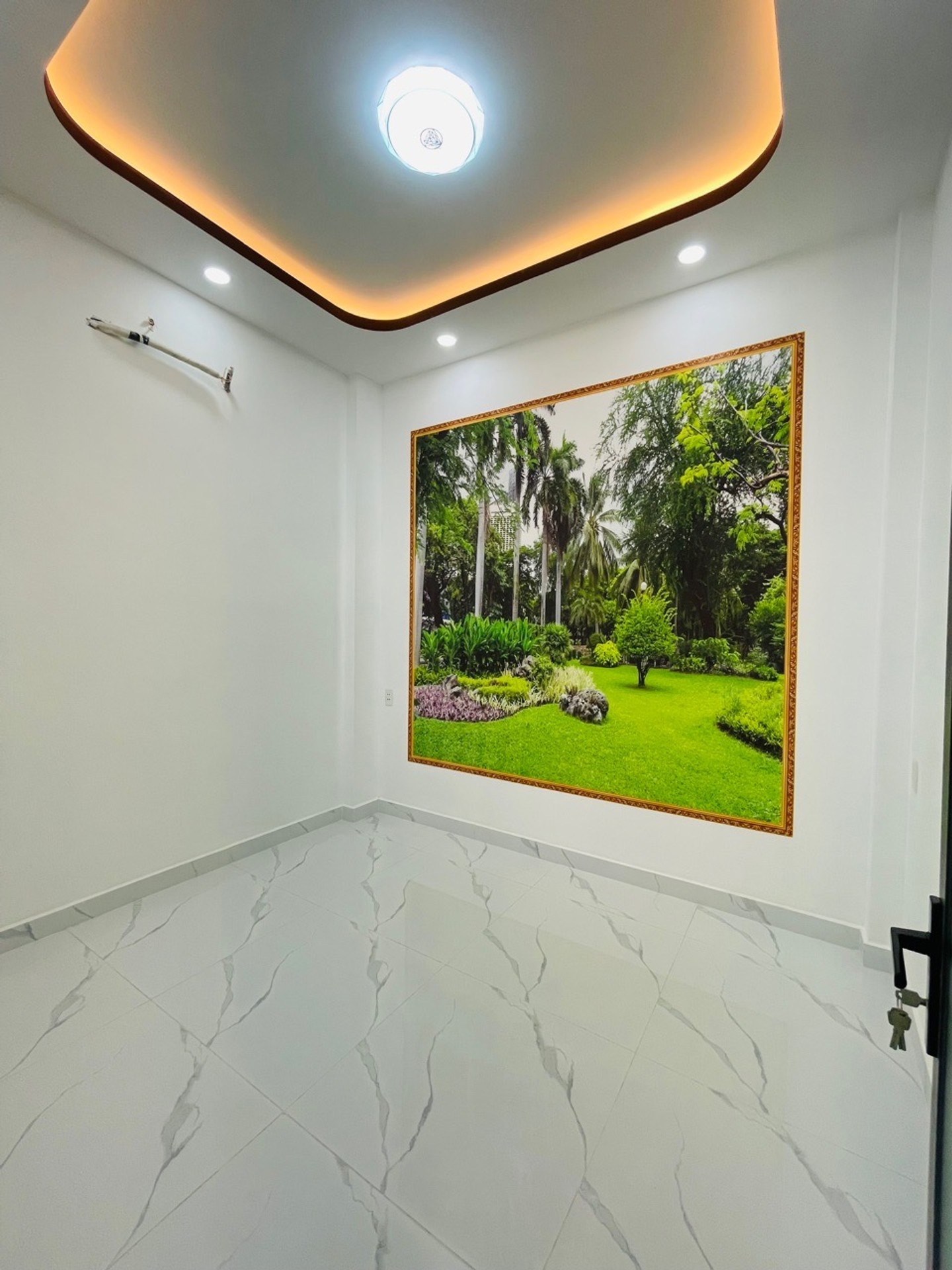 CHỦ GẤP GIẢM THÊM 100TR 79m2, 4mX19m,4 TẦNG CHỈ VỚI 5 TỶ HƠN XÍU XIU.