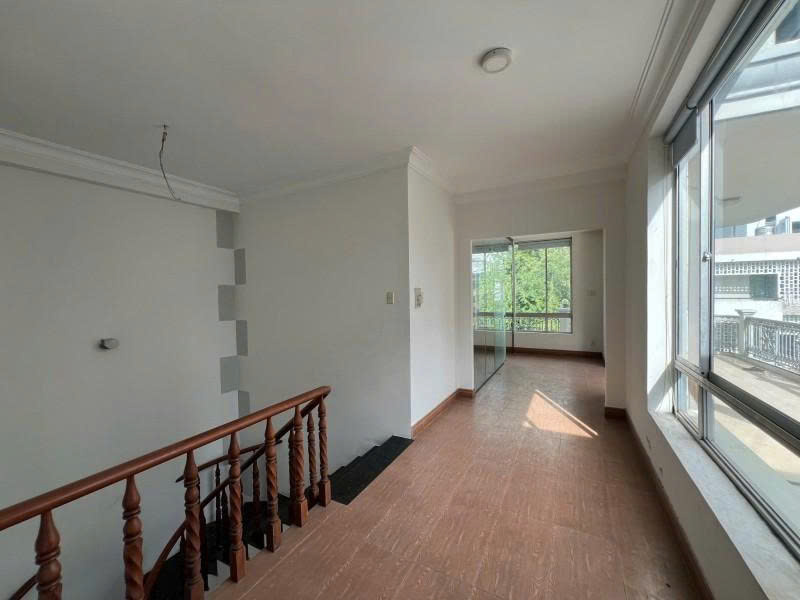 Bán nhà Hẻm 10m Nguyễn Xí - gần VinCom, Nơ Trang Long, 10x17m, 3 Tầng, 8PN, 24,8 Tỷ.
