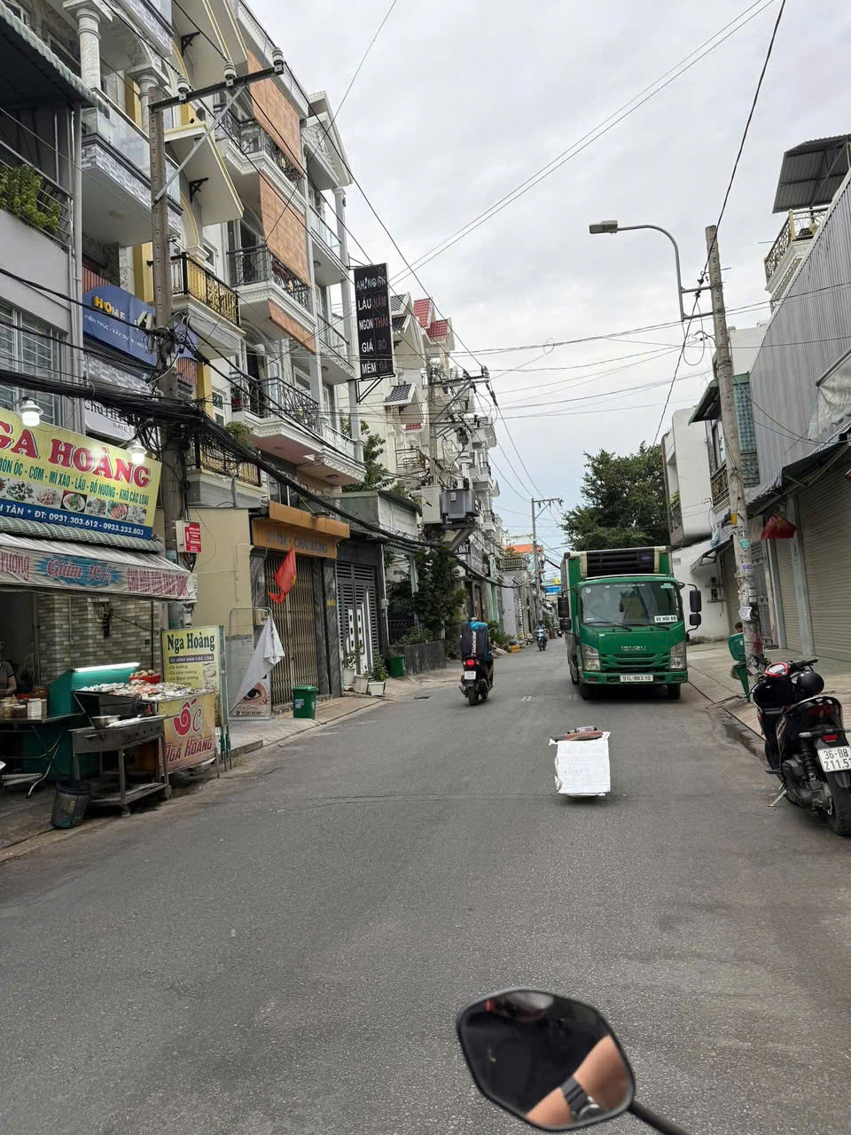 Bán nhà MT Hẻm 10m Lê Đình Cẩn - ngay Mã Lò vàTỉnh  Lộ 10, 9,5x20m, 4 Tầng, 13,9 Tỷ.