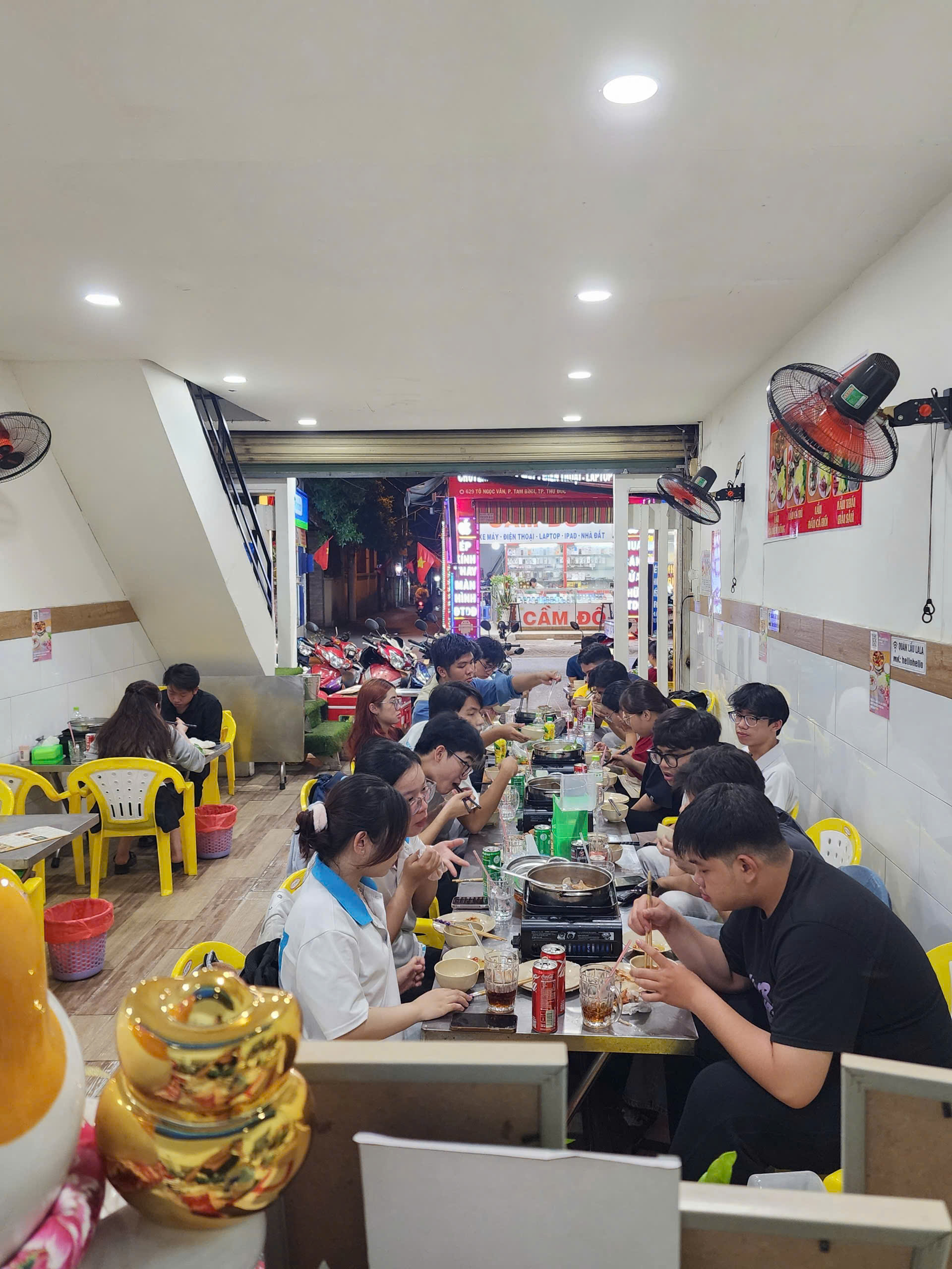 SANG NHƯỢNG GẤP QUÁN ĂN – MẶT TIỀN TÔ NGỌC VÂN, TAM BÌNH, THỦ ĐỨC - SANG LẸ TRONG THÁNG