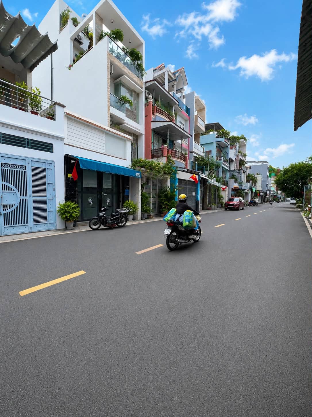 Bán Nhà Mặt Tiền Tô Hiệu Tân Phú - Giáp Đầm Sen, 73m², Chỉ 8.X Tỷ