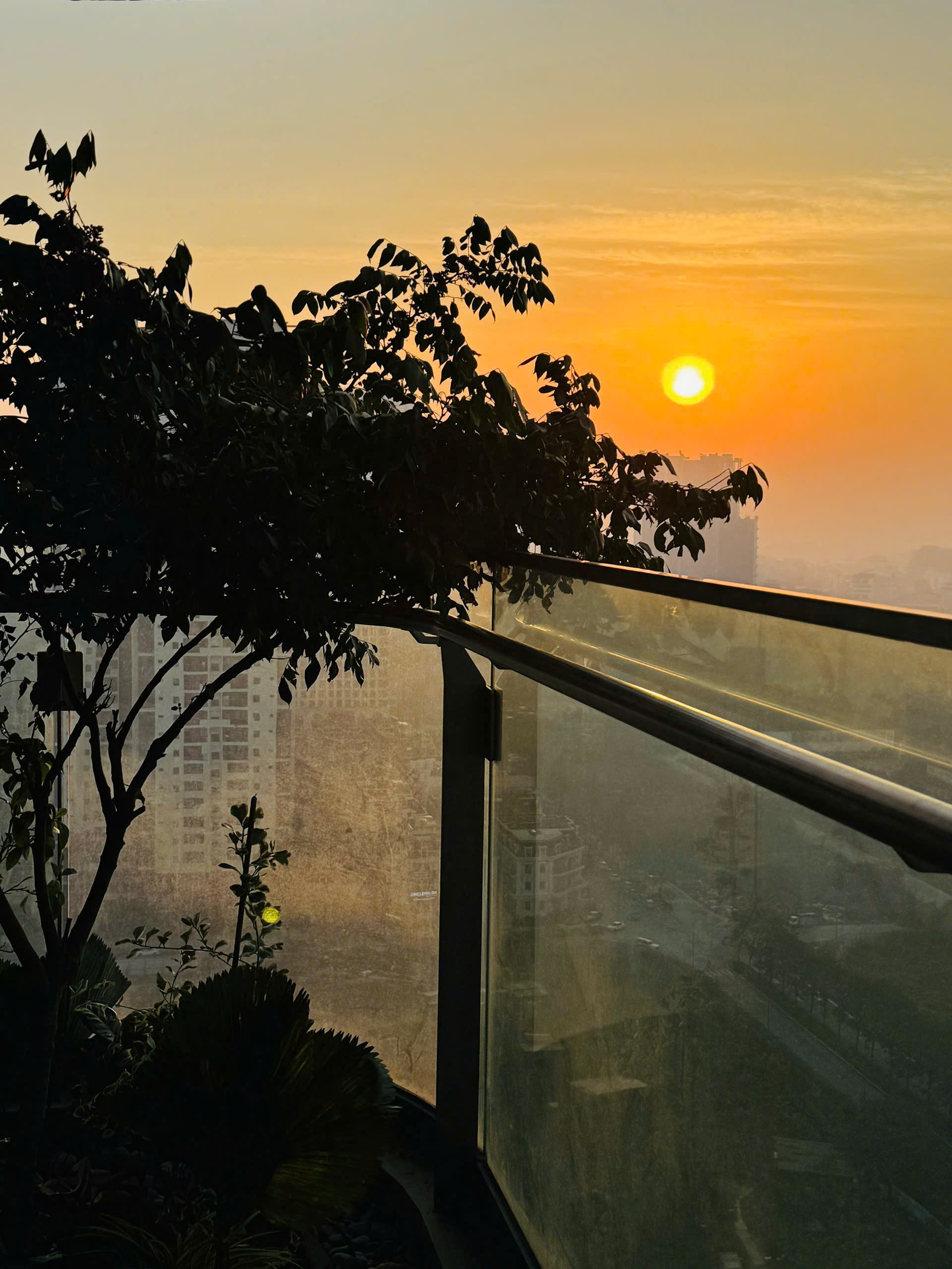 Bán căn hộ 3PN Sunshine Golden River, tầng cao, view công viên 65ha, full NT đẹp - 28 tỷ