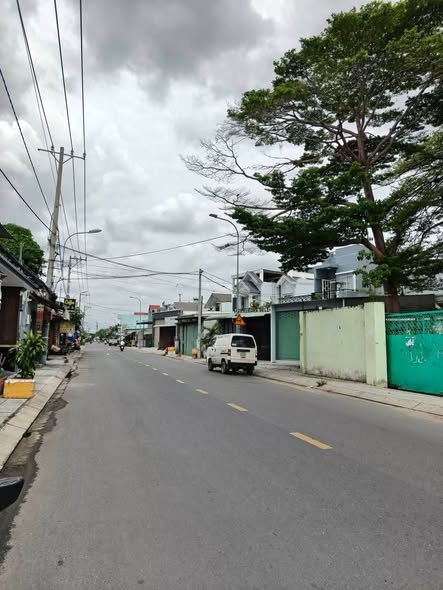 Bán nhà mặt tiền 18x70m giá 15,5 tỷ Đường Nguyễn Thị Thảnh