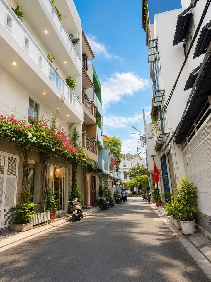 BÁN NHÀ LÊ THÚC HOẠCH – HẺM 8M THÔNG – 81M² – GARA Ô TÔ – CHỈ 8.X TỶ