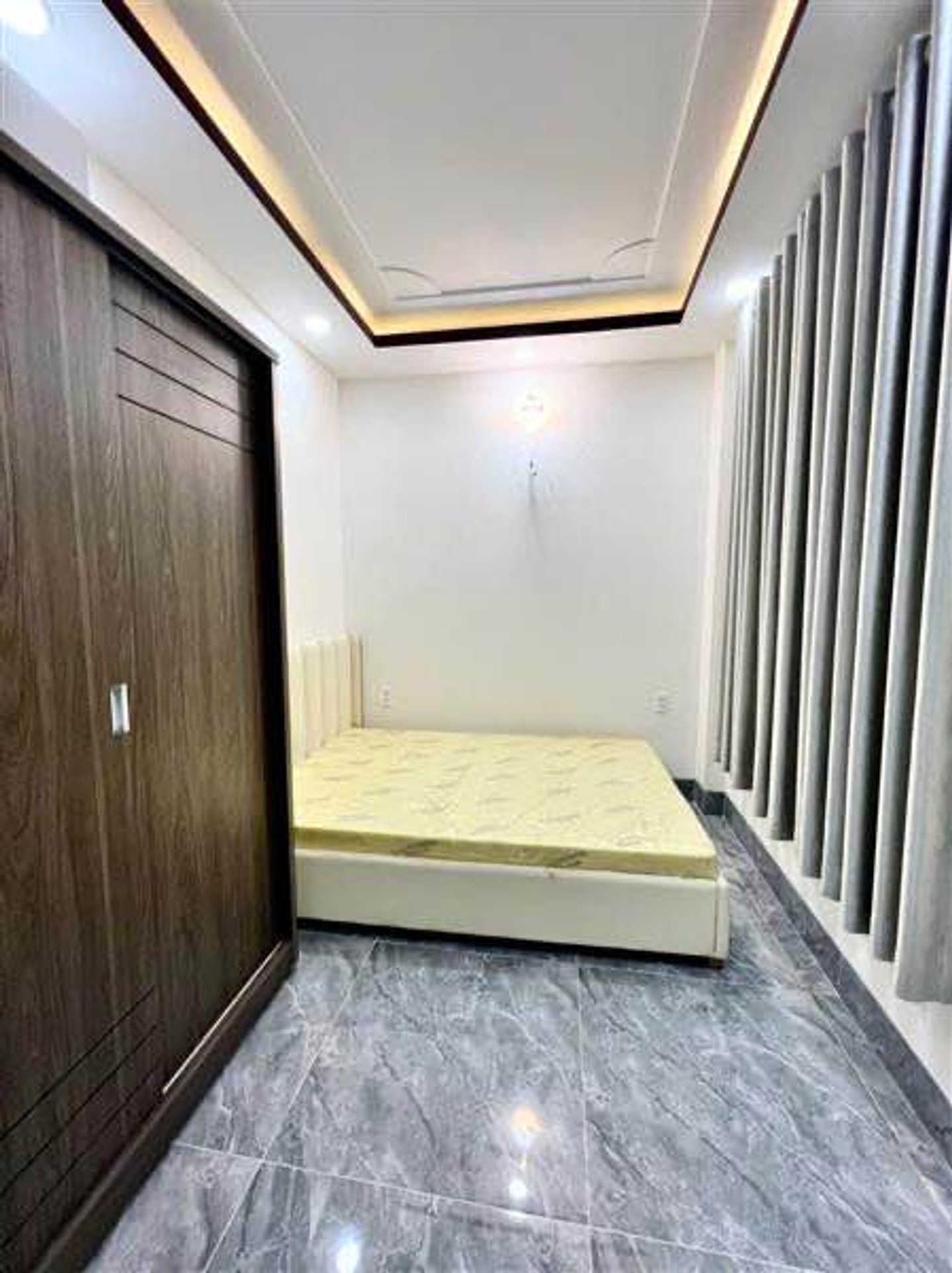 CC se duyên căn góc 2MT kinh doanh Tây Lân chỉ 5 đồng hơn xíu.