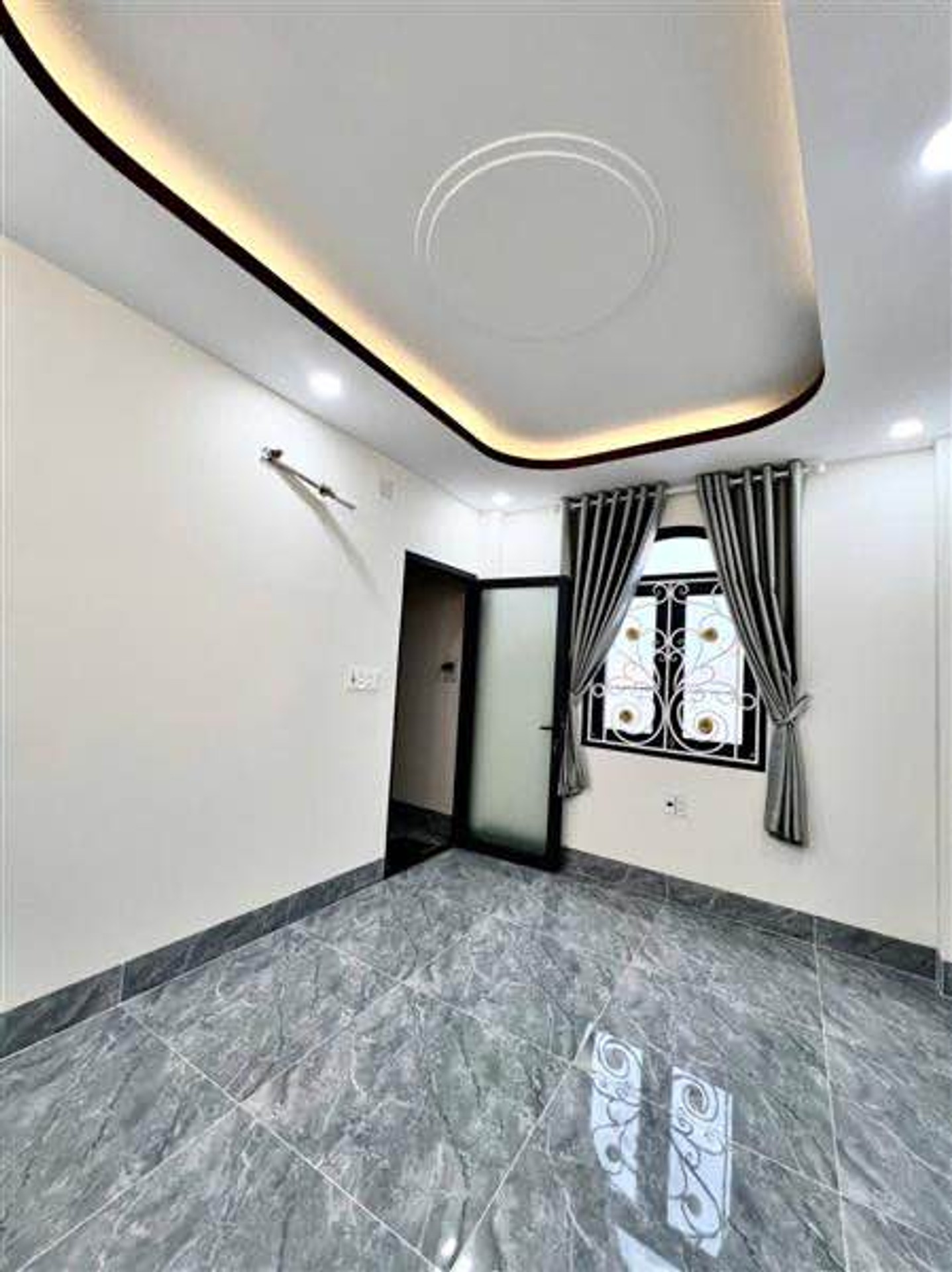 CC se duyên căn góc 2MT kinh doanh Tây Lân chỉ 5 đồng hơn xíu.-3