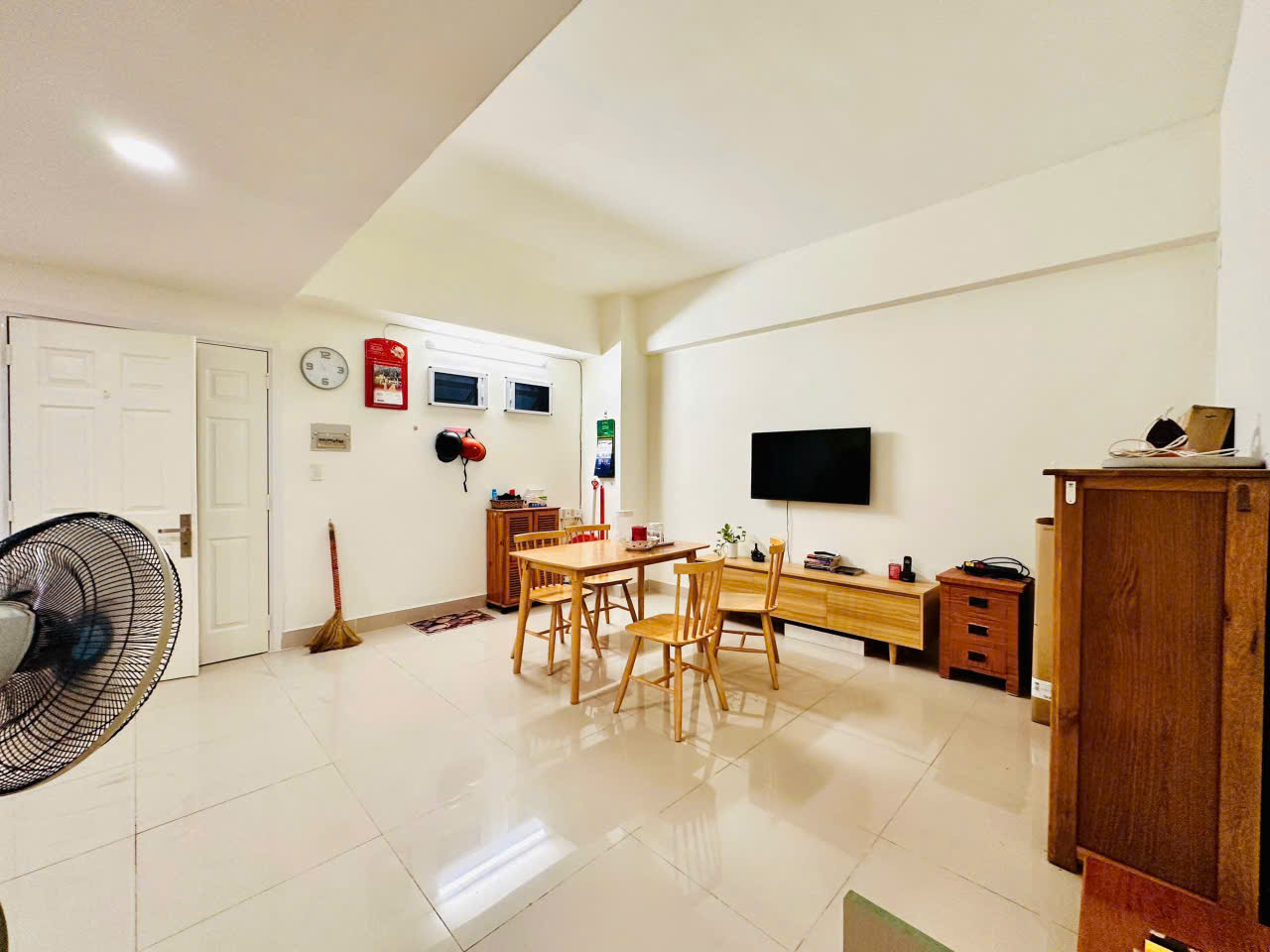 CĂN HỘ MỚI ĐẸP, NỘI THẤT ĐẦY ĐỦ. 61,5 M2, SỔ HỒNG, CHỈ 3TỶ950TR. LH:0903963094-3