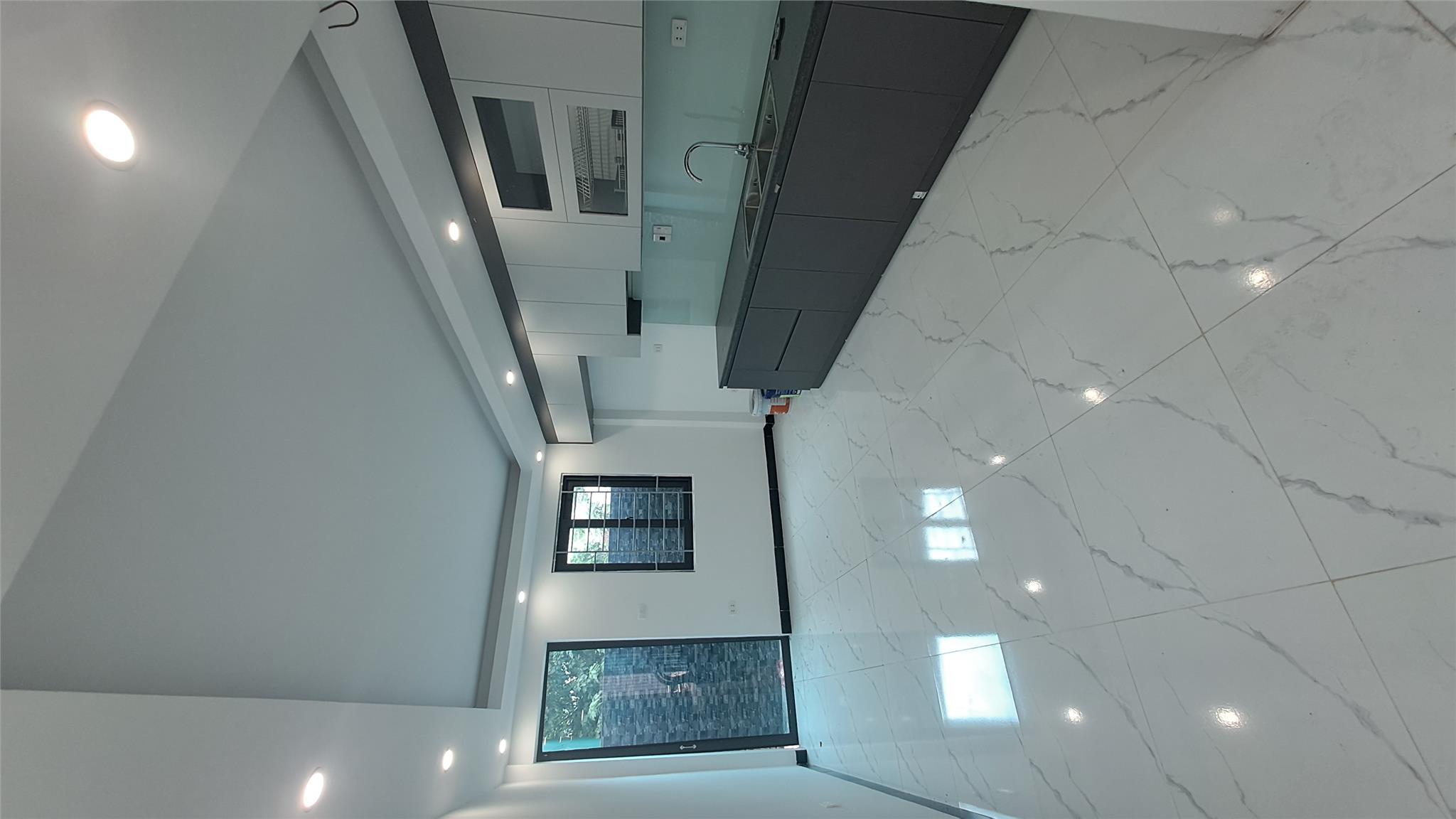 Bán nhà Vĩnh Trung, 43m² x 5 tầng, ô tô vào nhà, giá 5 tỷ.
