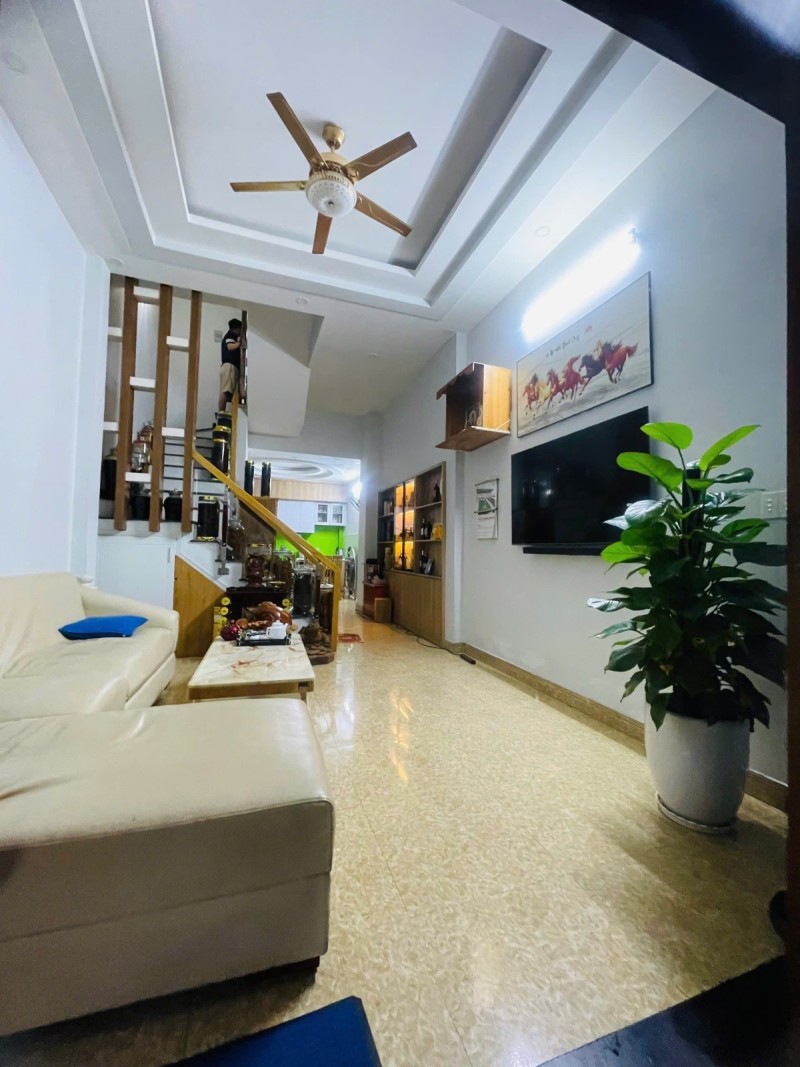 Bán nhà 3 tầng đường Chu Văn An, Hiệp Phú, Q9, Thủ Đức, TP HCM. DT  52m2, SHR, giá 6,38 tỷ.