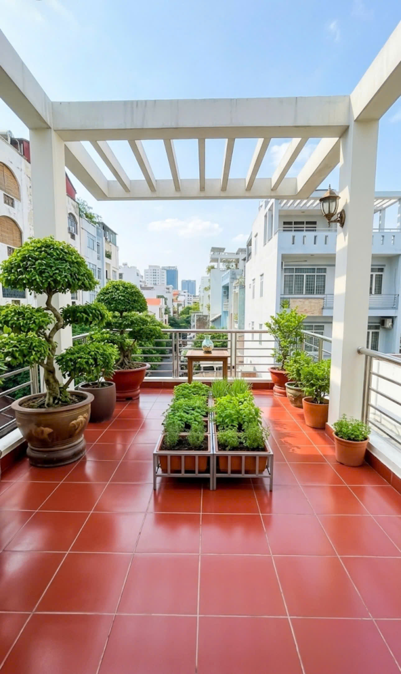 Nhà Bán Ngay Lý Thường Kiệt - Lữ Gia - 4 tầng, 4.6 × 24.5m, khu dân trí cao,