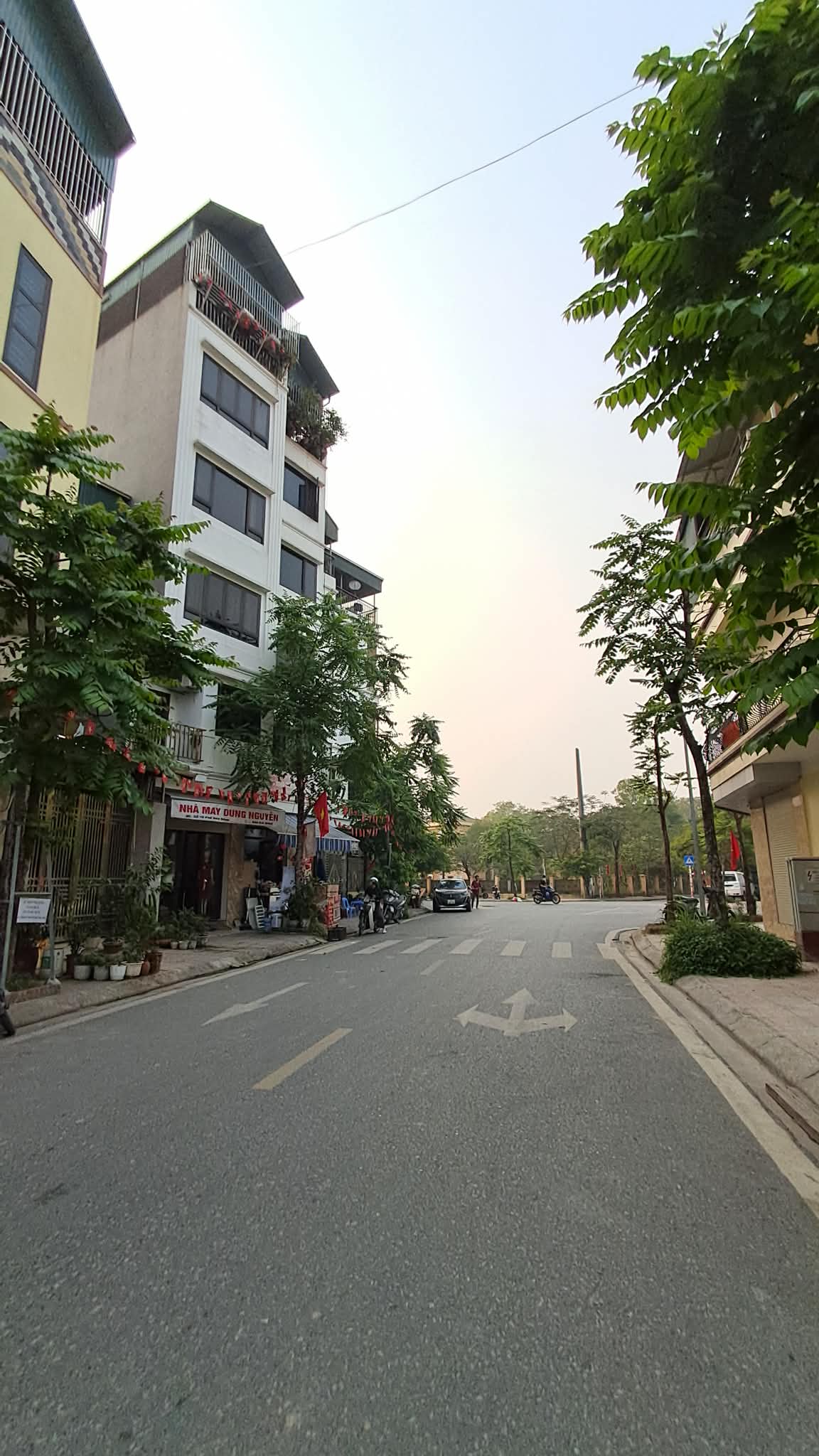 BÁN ĐẤT BÁT KHỐI  65m2- MT 5m- Vỉa hè, Ô TÔ TRÁNH- 2 MẶT TIỀN- NHỈNH 15 Tỷ