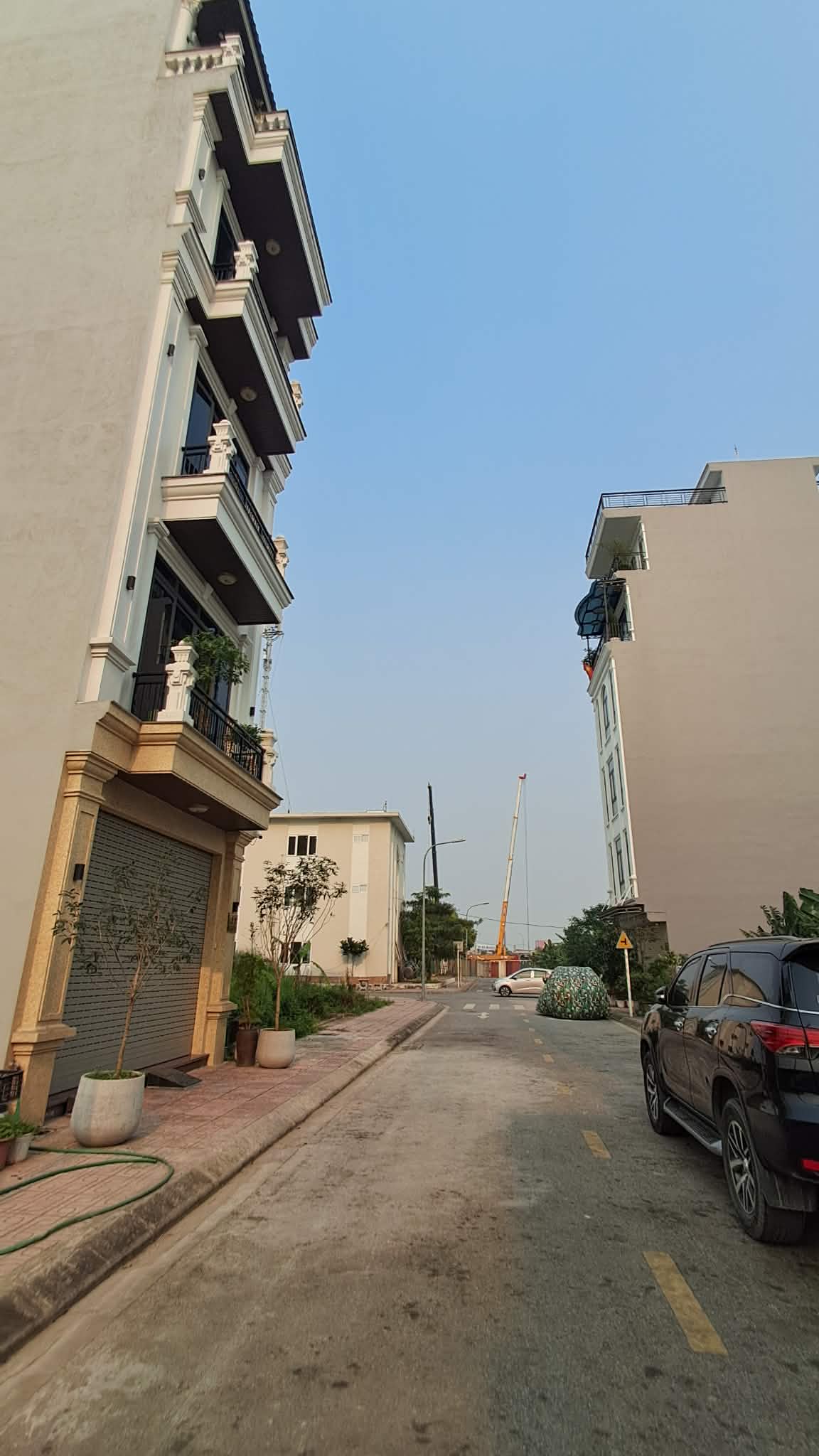 BÁN ĐẤT BÁT KHỐI  65m2- MT 5m- Vỉa hè, Ô TÔ TRÁNH- 2 MẶT TIỀN- NHỈNH 15 Tỷ