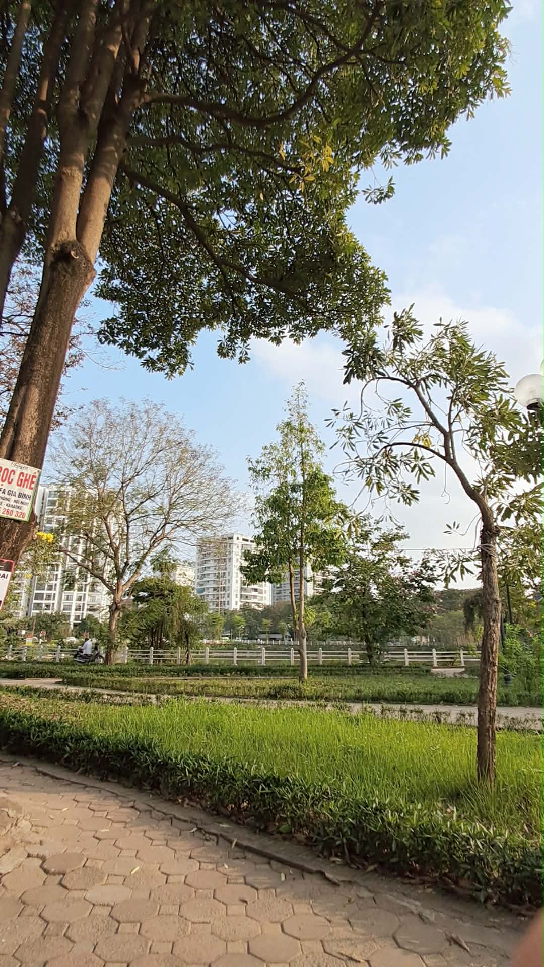 BÁN BIỆT THỰ SÀI ĐỒNG 303M2- 5 Tầng  Sân Vườn 3 mặt thoáng- Gần Hồ- 77 Tỷ