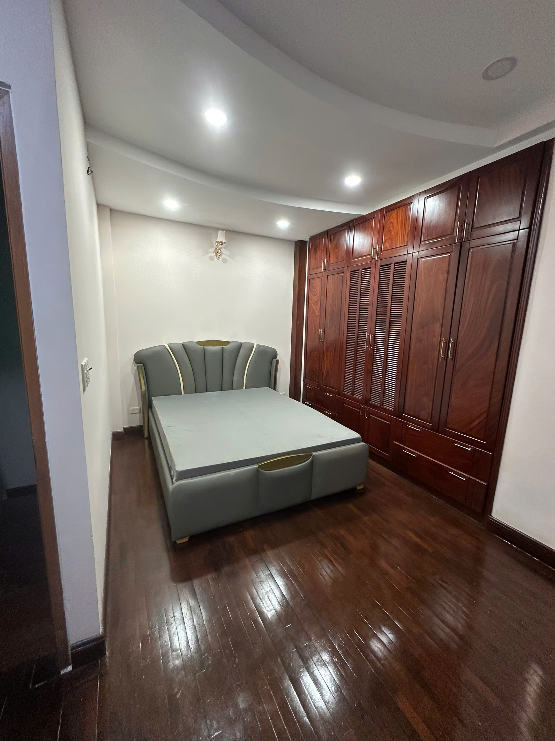 HIẾM CÓ! NHÀ HẺM XE TẢI TRẦN HƯNG ĐẠO PHƯỜNG CHỢ QUÁN - NGANG 4.7M - CHỈ CÓ 15,5 TỶ.