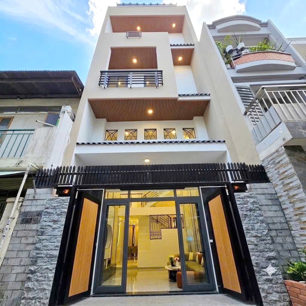Nhà 5 tầng xây mới từ móng Âu Dương Lân P2Q8 cũ (P. Chánh Hưng). Giá 8,3 tỷ TL