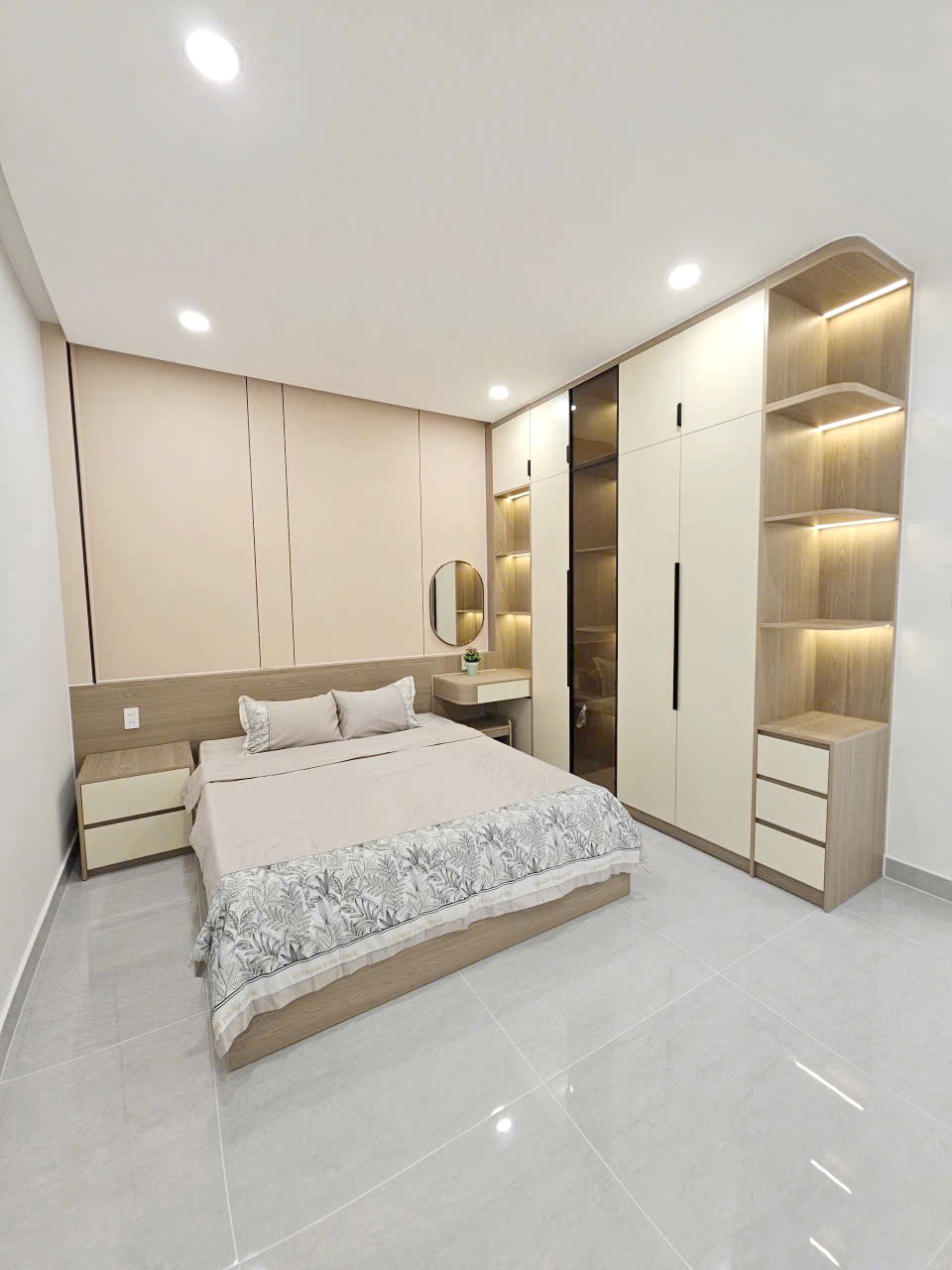 Nhà mới hẻm 287 Âu Dương Lân P2-Q8, Giá : 8,3 Tỷ (Bớt lộc)