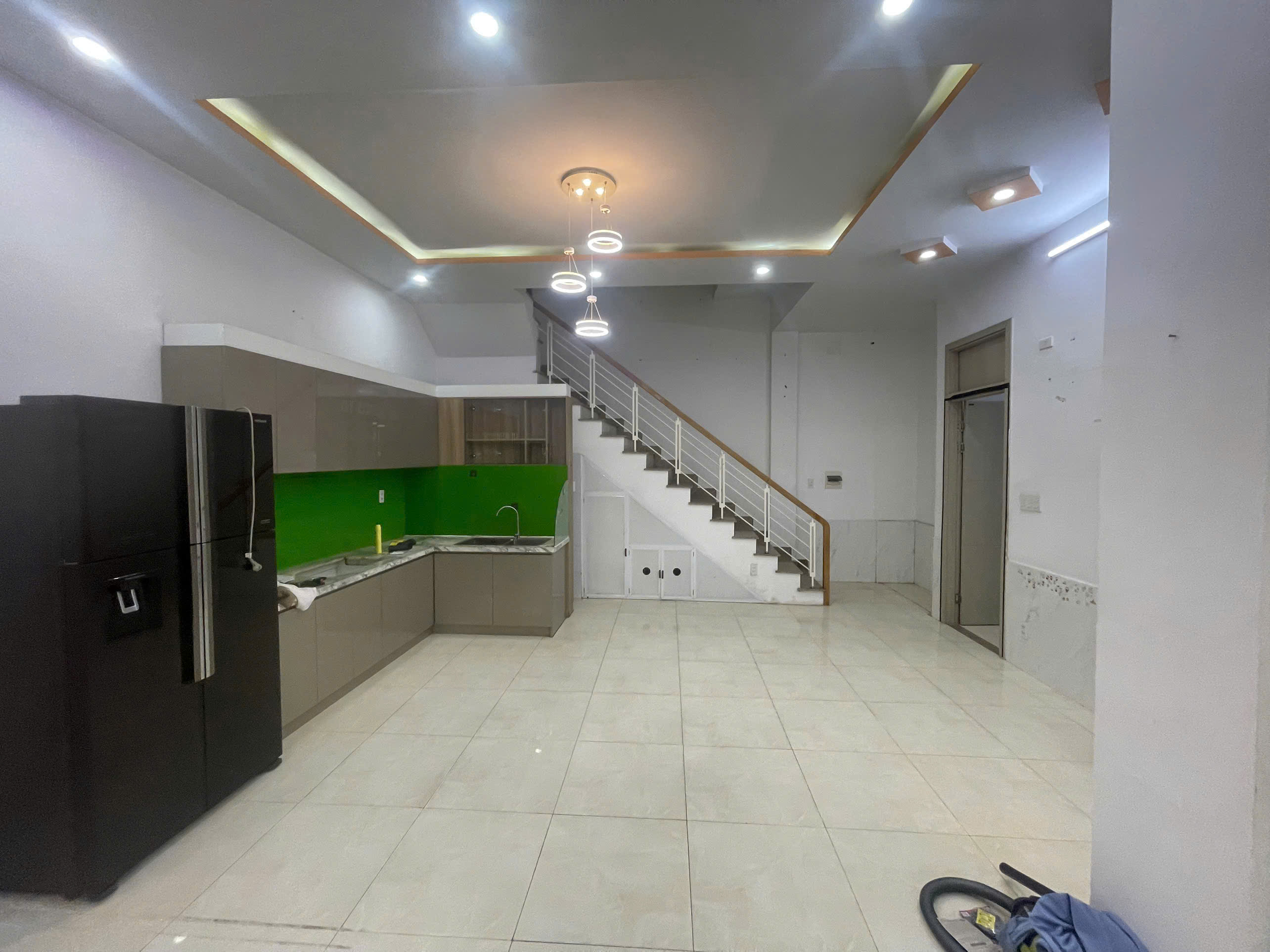 ► K Ô tô thẳng 10m ra MT Phạm Nhữ Tăng, 90m2, ngang 8.7m, 3 tầng, 7PN, nhỉnh 7 tỷ