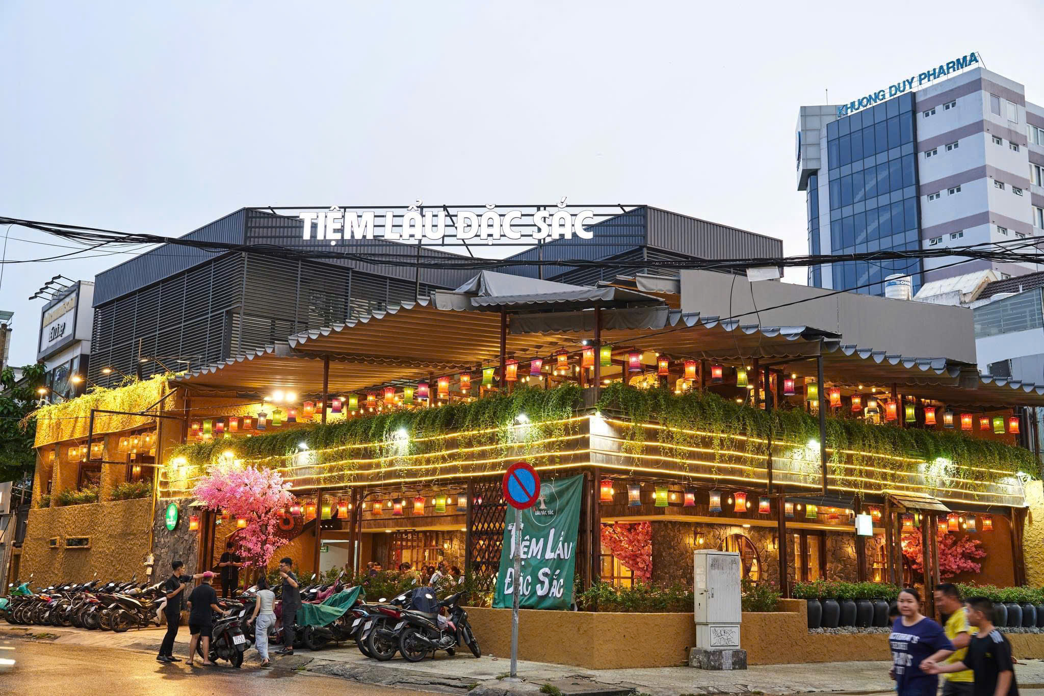 SANG NHƯỢNG QUÁN HẢI SẢN – MT TRƯỜNG SƠN, Q10