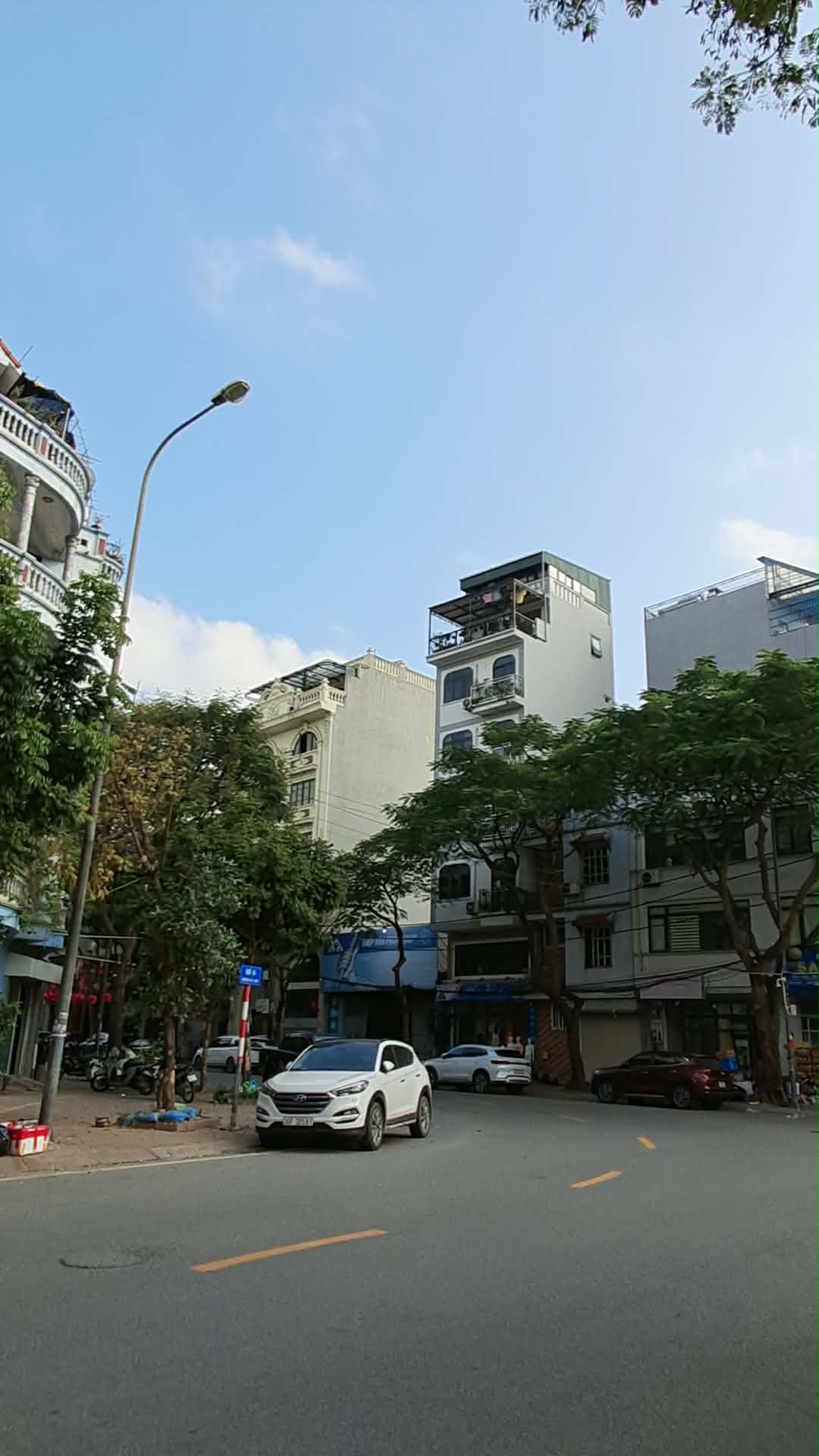 BÁN ĐẤT CỔ LINH 60M2- MT6m- VỈA HÈ- Ô TÔ TRÁNH- 2X Tỷ