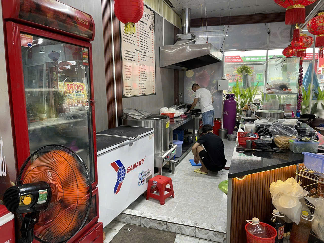 Bình Dương ! SANG RẺ QUÁN PHỞ – QUÁN BÚN BÒ , SANG CHỈ : 329 tr ( Đầu tư 600 tr ) Liên hệ: 0924957666   ( chính chủ )