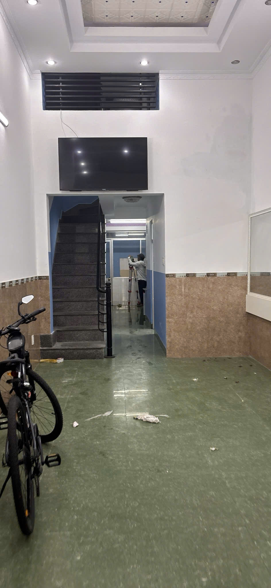 Cho thuê nha 3 tầng 120 Nguyễn Thiện Thuật – Khu Phố Tây - cách biển 300m
 - Diện tích 82m² - 
Nhà 3 tầng 1 lửng gồm 4pn , 3wc 
- Giá thuê: 30triệu/tháng
 -  Lh : 0905.724.084 Ngoc Bich