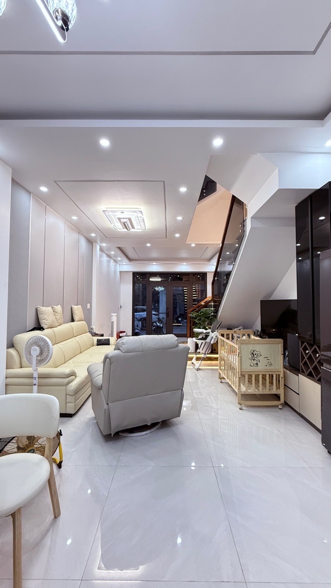 SIÊU PHẨM NHÀ ĐẸP 4 TẦNG ĐỘC LẬP TẠI PHÂN LÔ HỒ ĐÁ – HỒNG BÀNG, HẢI PHÒNG