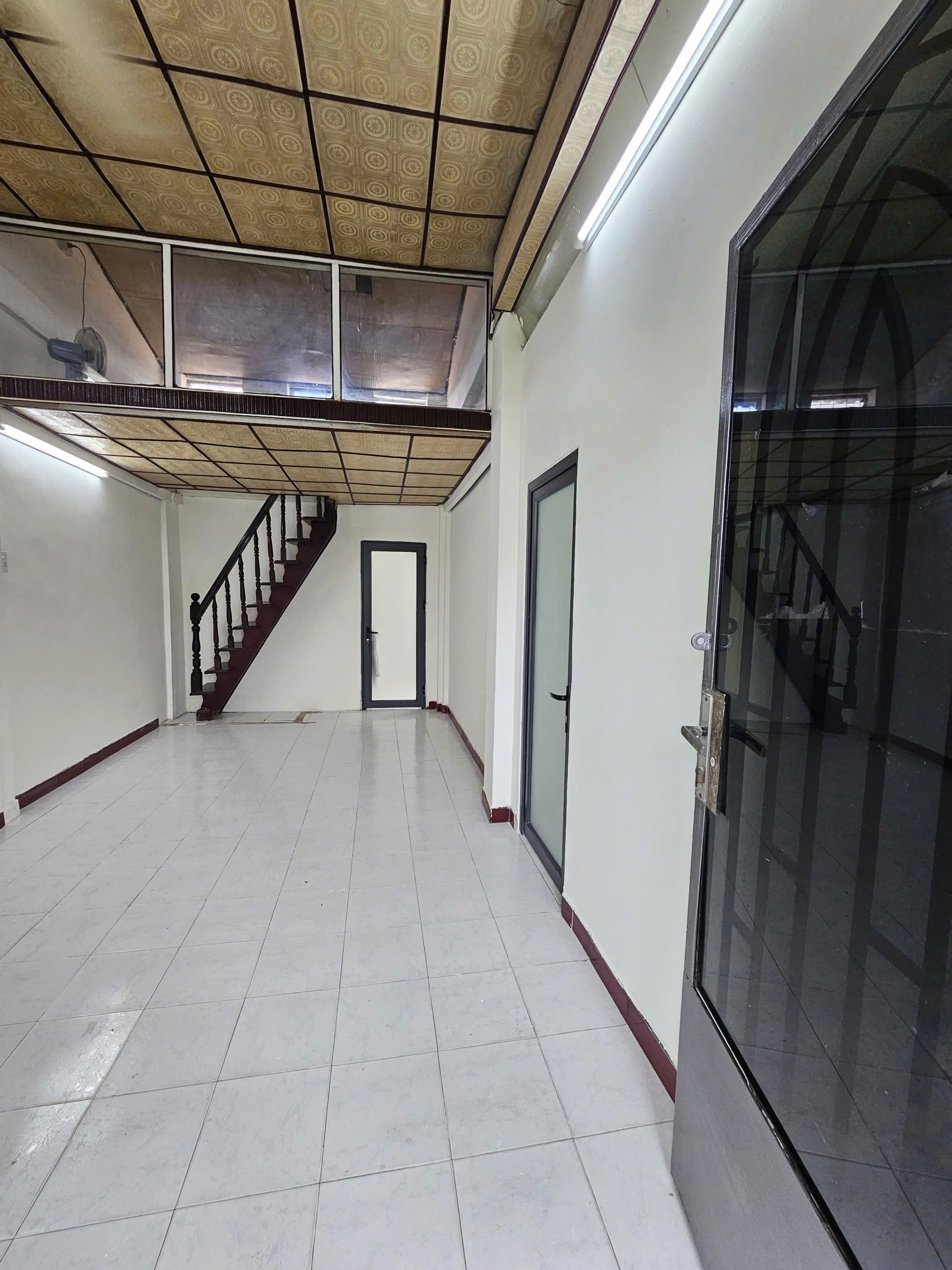 Cần bán căn hộ tại đường Trần Bình Trọng, Quận 5, TP. Hồ Chí Minh.-4