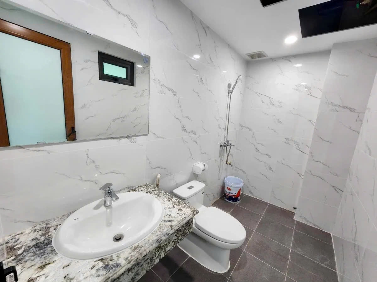 Nhà mình cho thuê nhà, Lê Văn Lương, Khuất Duy Tiến; 201m2* 2T -45 tr-1