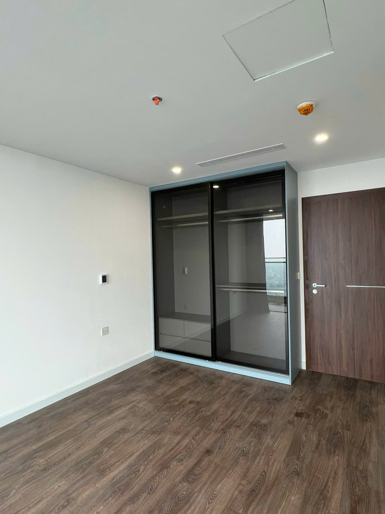 HIẾM! DUY NHẤT 1 CĂN HỘ 6PN SUNSHINE GOLDEN RIVER – VIEW TRỰC DIỆN ĐẠI LỘ CẢNH QUAN SÔNG HỒNG