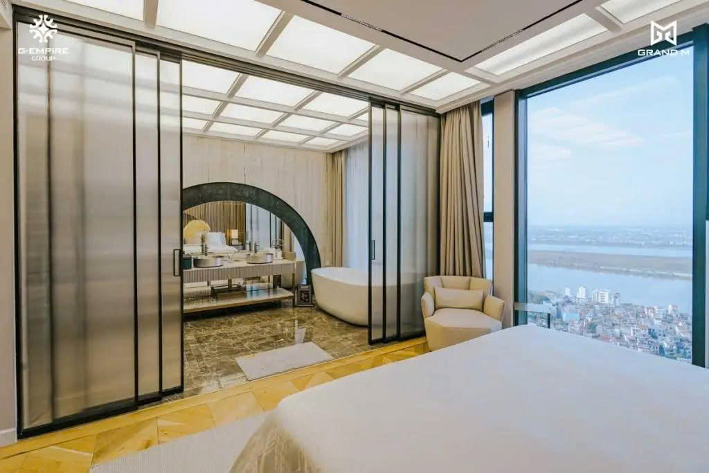 SUẤT NGOẠI GIAO 091711838– DUPLEX  SKY VILLA  NOBLE CRYSTAL TÂY HỒ